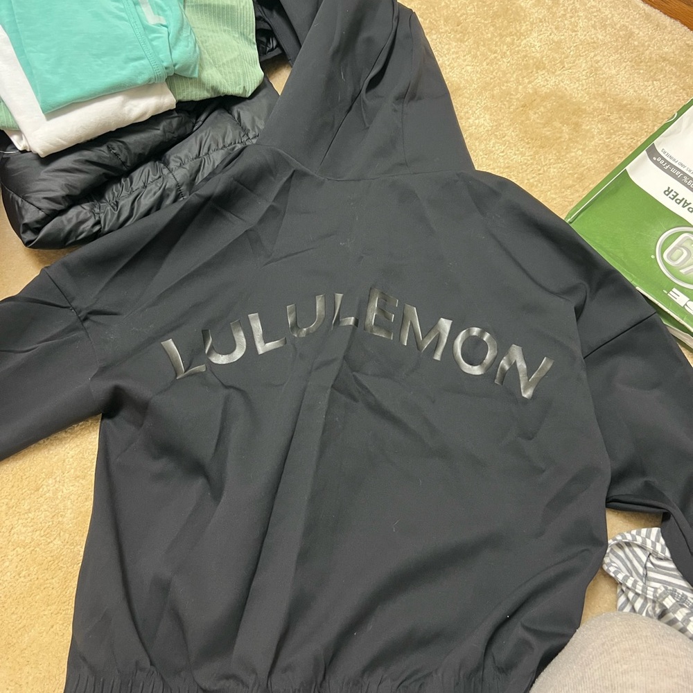 Lululemon Cropped jacket